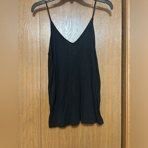 Black tank with side slits